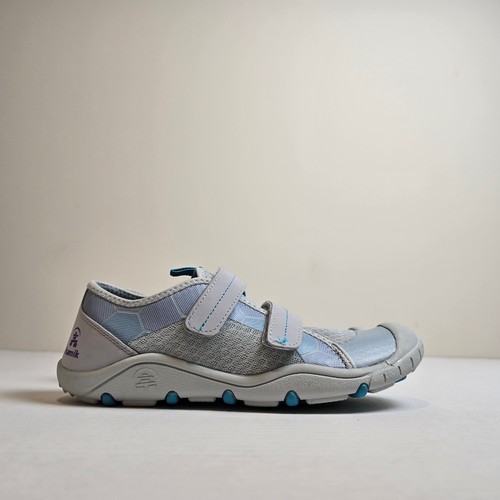 Nwt kamik overpass sneakers - nwt,
