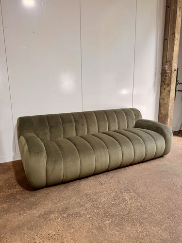 Display green velvet ridged - display,