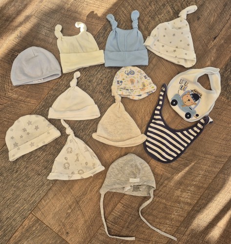 Bundle baby hats - , and