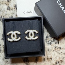 Authentic CHANEL 2023 Pearly