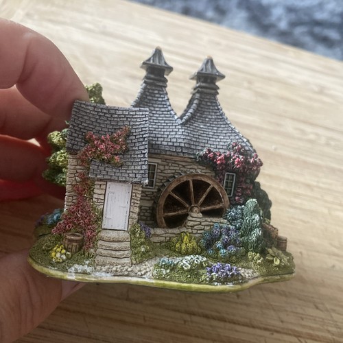 Lilliput lane whisky galore - lilliput,