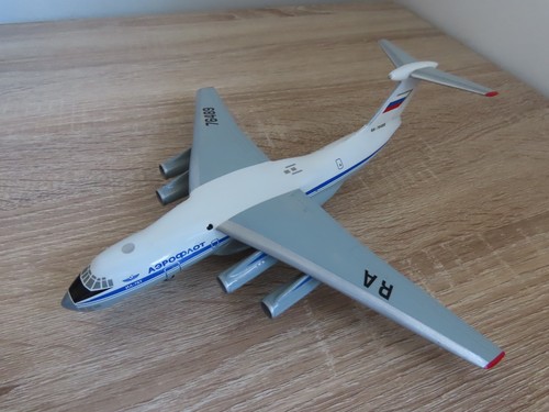 200 scale aeroflot ilyushin - 1:200,