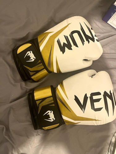 Venum boxing gloves pair - 3.0,