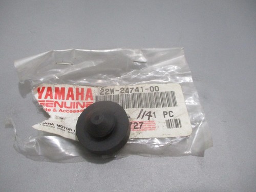 Nos yamaha oem seat pad - oem,