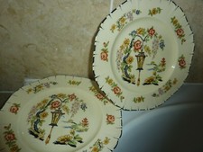 CORONET WARE PARROTT & CO 22.6 CM TWIN TIER FLOWER,LANTERN & PAGODA CAKE STANDS