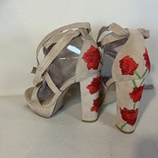 Bebo 5” Tan Lace Up Roses On