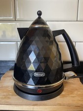 DeLonghi Toaster And Kettle