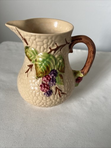 Wade milk jug - wade, bramble