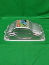 Wilton 3-D Cruiser Car Cake Pan 2001 Berline 3D