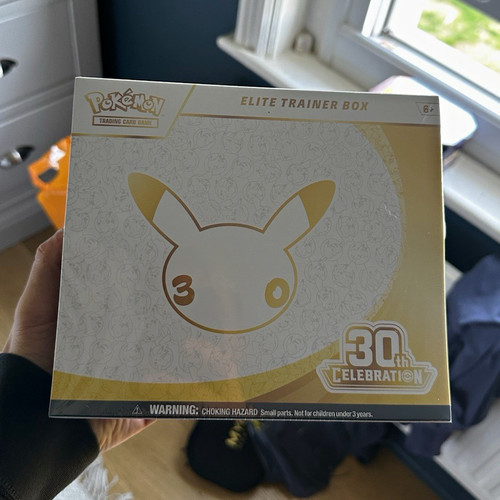 Pokémon tcg 30th - pokémon, celebration