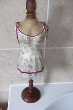 TABLETOP FRENCH 18THC TAPESTRY