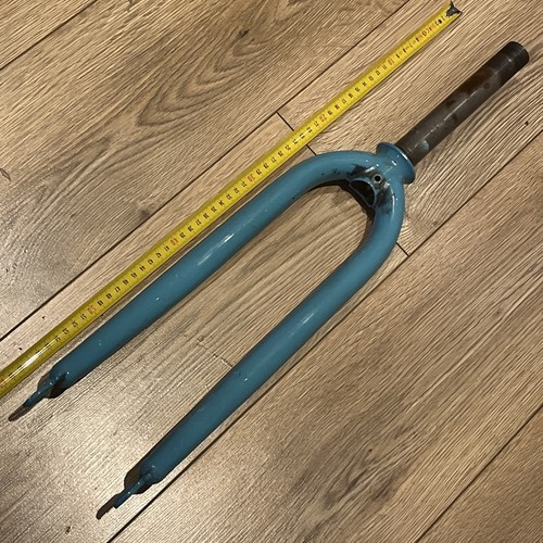 Vitesse front fork - 700c, steel