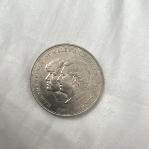 1981 commemorative crown - uk,