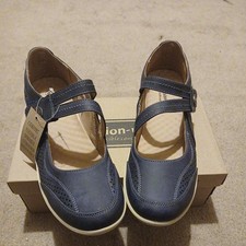 Cushion walk size 6 sandals