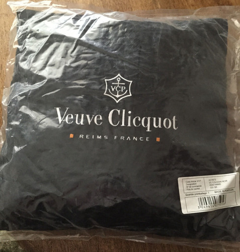 Veuve clicquot champagne - clicquot,