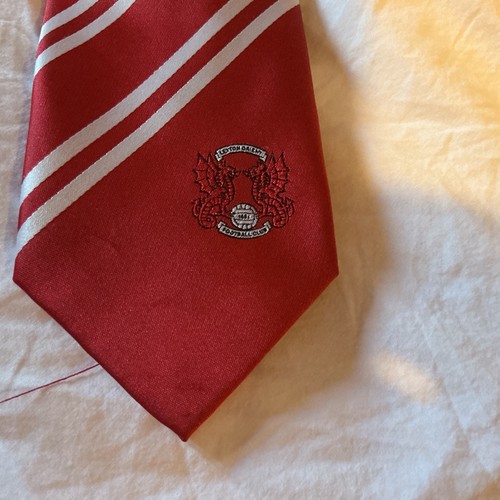 Leyton orient club - club, red