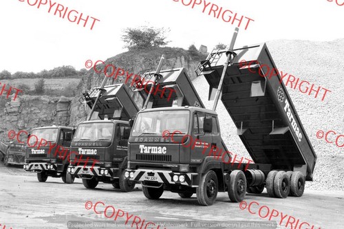Truck lorry photo tarmac - truck/lorry,