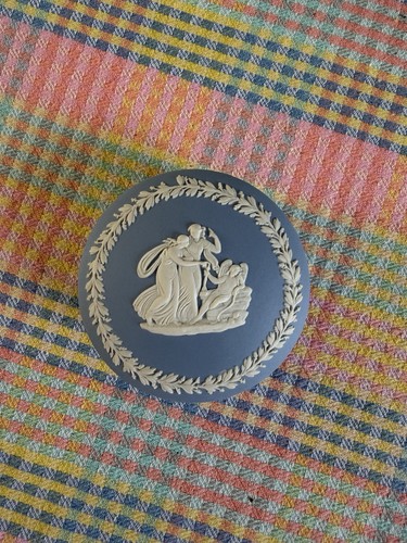 Wedgewood blue jasperware - blue,