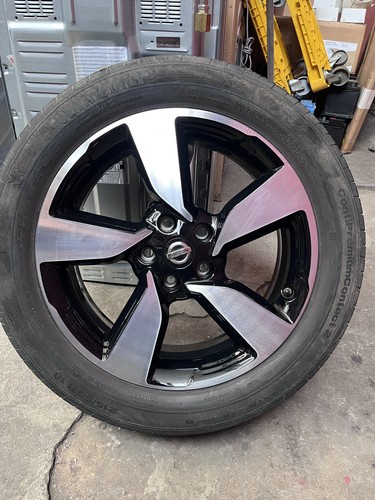 Alloy wheel and tyre - 18",