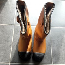 Fur Lined, Steel Toe Cap Rigger Boots Size 9, (43)