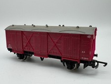 C227 Wrenn 10t Red Passenger Fruit Van Wagon OO Gauge Used Condition