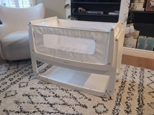 SnuzPod³ Bedside Crib – White – Used  No Mattress, Zip Side Not Working Pics