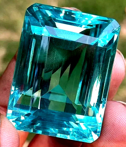 Large sky blue topaz ct - blue,