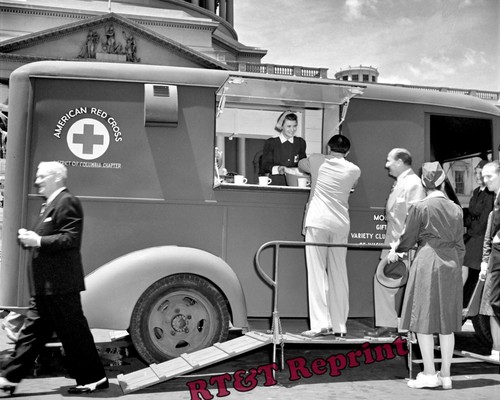 Photograph 1942 red cross - photograph,
