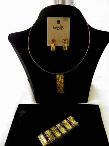 Wallis necklace earring - earring, and