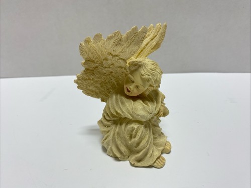 Sleeping angel figurine - sleeping,