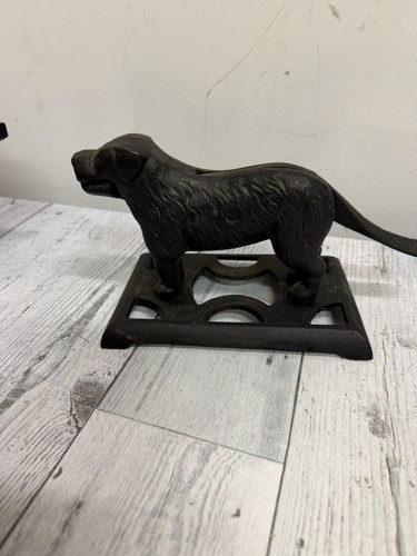 Black cast iron - dog, nutcracker