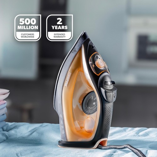Geepas steam iron - steam,