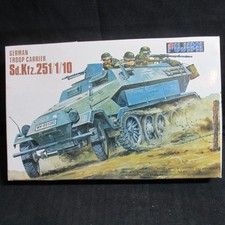 FUJIMI.76006.GERMAN TROOP CARRIER SDKFZ 251/1/10..1;76 SCALE.SEALED BAGS.