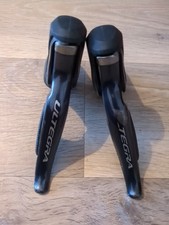 Pair of Shimano Ultegra ST-6870 11 speed DI2 Rim Brake shifters