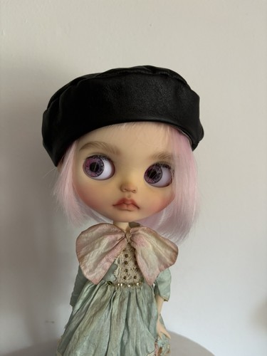 Handmade blythe doll - blythe, hat