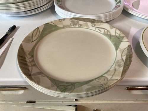 Corelle set dinner - of,