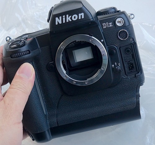 Nikon flagship d1x - flagship,