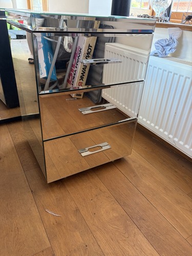 Mirrored glass drawer - 3,