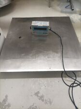 Stainless Steel Platform Scale 1000 kg x 0.2 kg + IP66 Stainless Steel Indicator