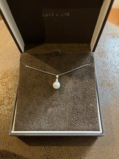 9ct White Gold Ernest Jones