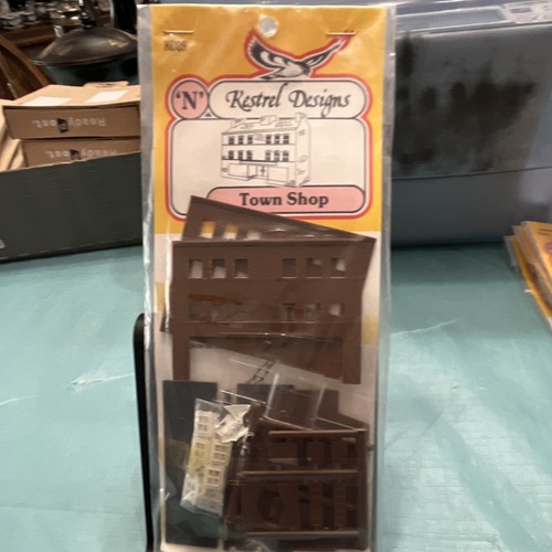 Kestrel designs gauge - kestrel, town