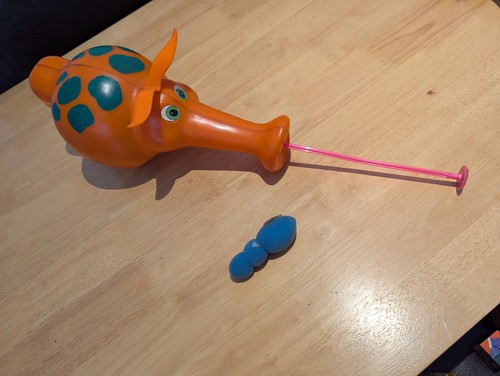 Vintage alvin the aardvark - vintage,