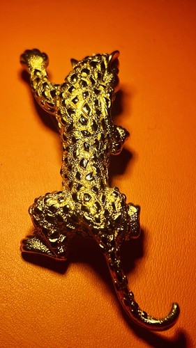 Vintage climbing leopard - vintage,