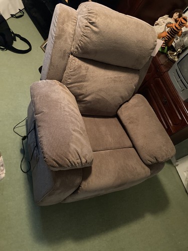 Electric recliner chair