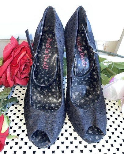 Red dead size 38 - red,