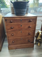 Vintage Oak Chest of Drawers Spacious With Locks Drawers x 4 Free Delivery
