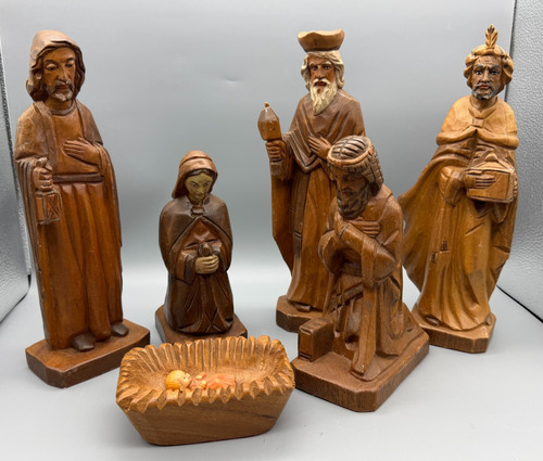 Vtg nativity large hand - 10",