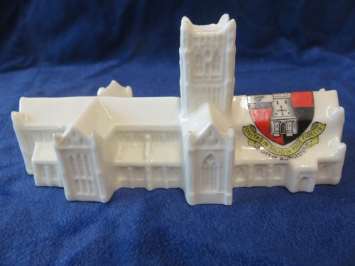 Arcadian crested china - crested, model