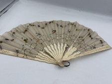 PRETTY SILK  LEAF 19c FOLDING HAND FAN (367)