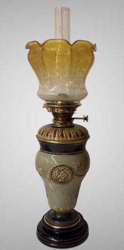 Antique doulton oil lamp - lamp,, mary